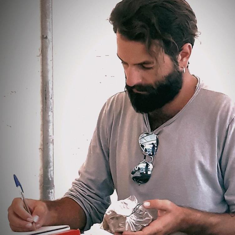 fotis dovolis